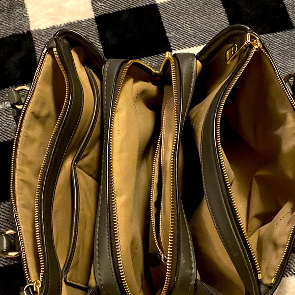 Coach Brooklyn Carryall Satchel. Tons of different pockets, zippers, & storage - Picture 9 of 10